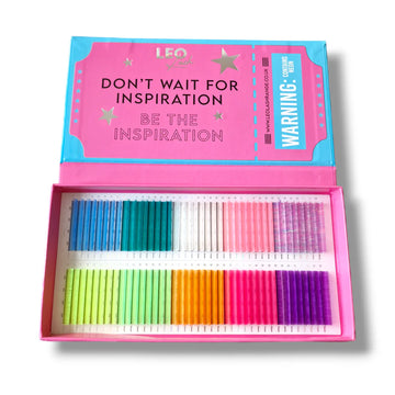 Leo Lash Range colorful lash extension tray in pink box, ideal for lash technicians.