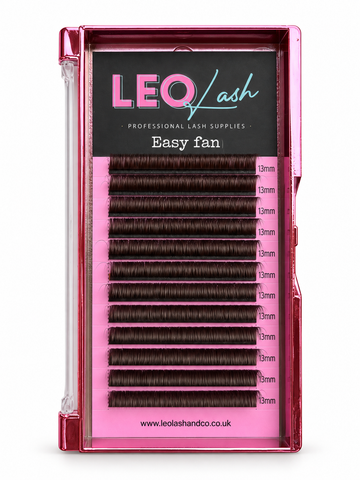 A pack of 13mm false eyelash fans in a clear pink plastic case with a black header card labeled 'LEO lash'.